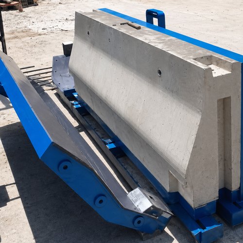 moulding